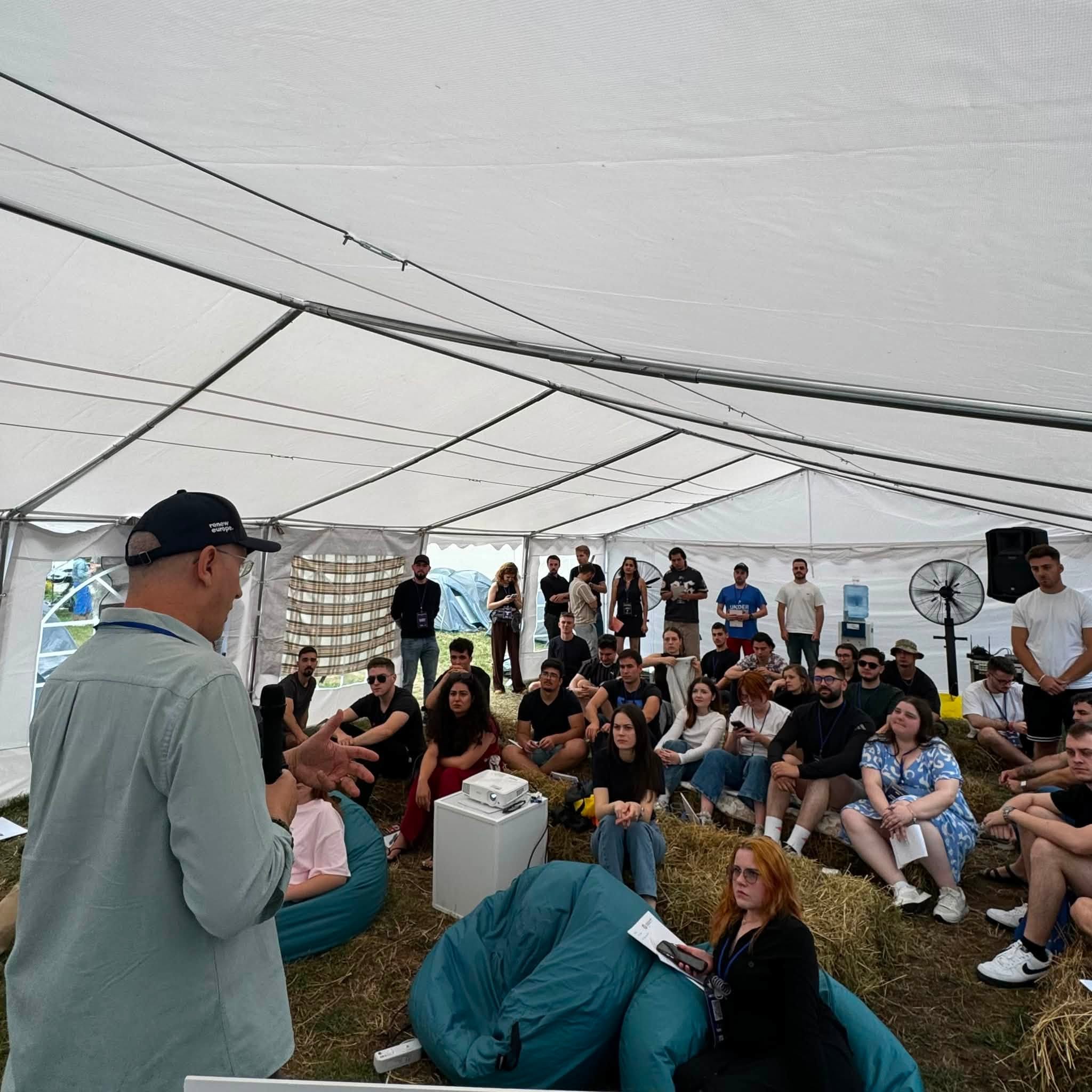 USRT Summer Camp 2026 - Beyond the Doors of the European Parliament Event in Turnu Roșu