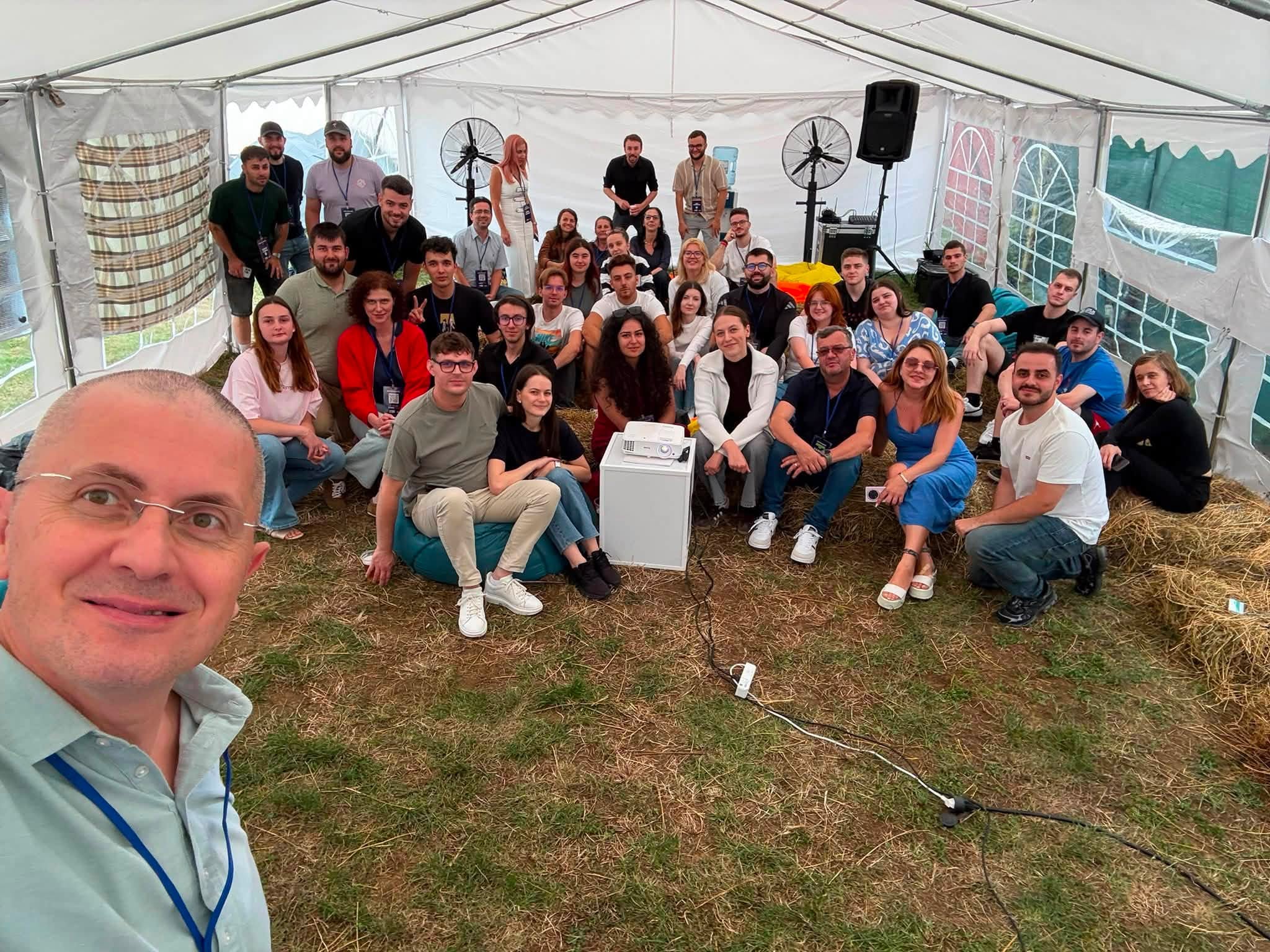 Evenimentul USRT Summer Camp 2026 - Dincolo de ușile Parlamentului European, în Turnu Roșu 
