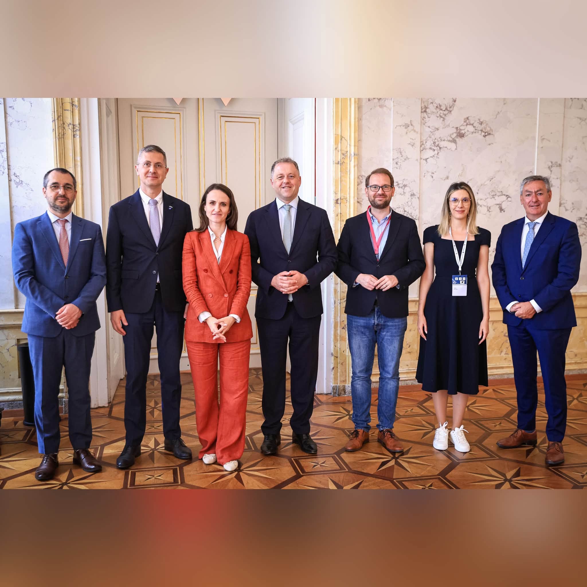 Discuție cu Ministrul de stat pentru afaceri europene și apărare al Irlandei, Thomas Byrne