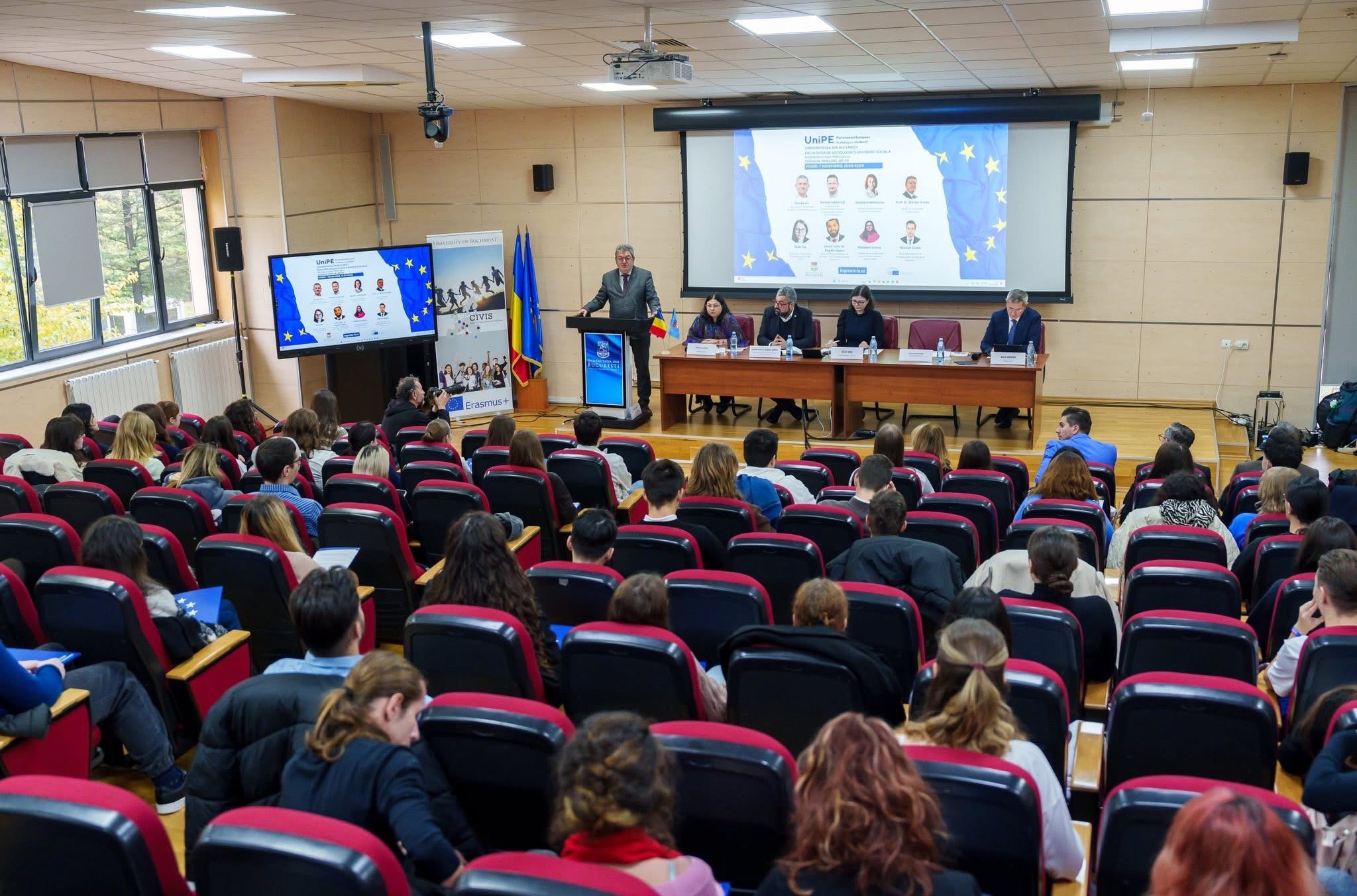 Eveniment UniPE – Parlamentul European în dialog cu studenții 